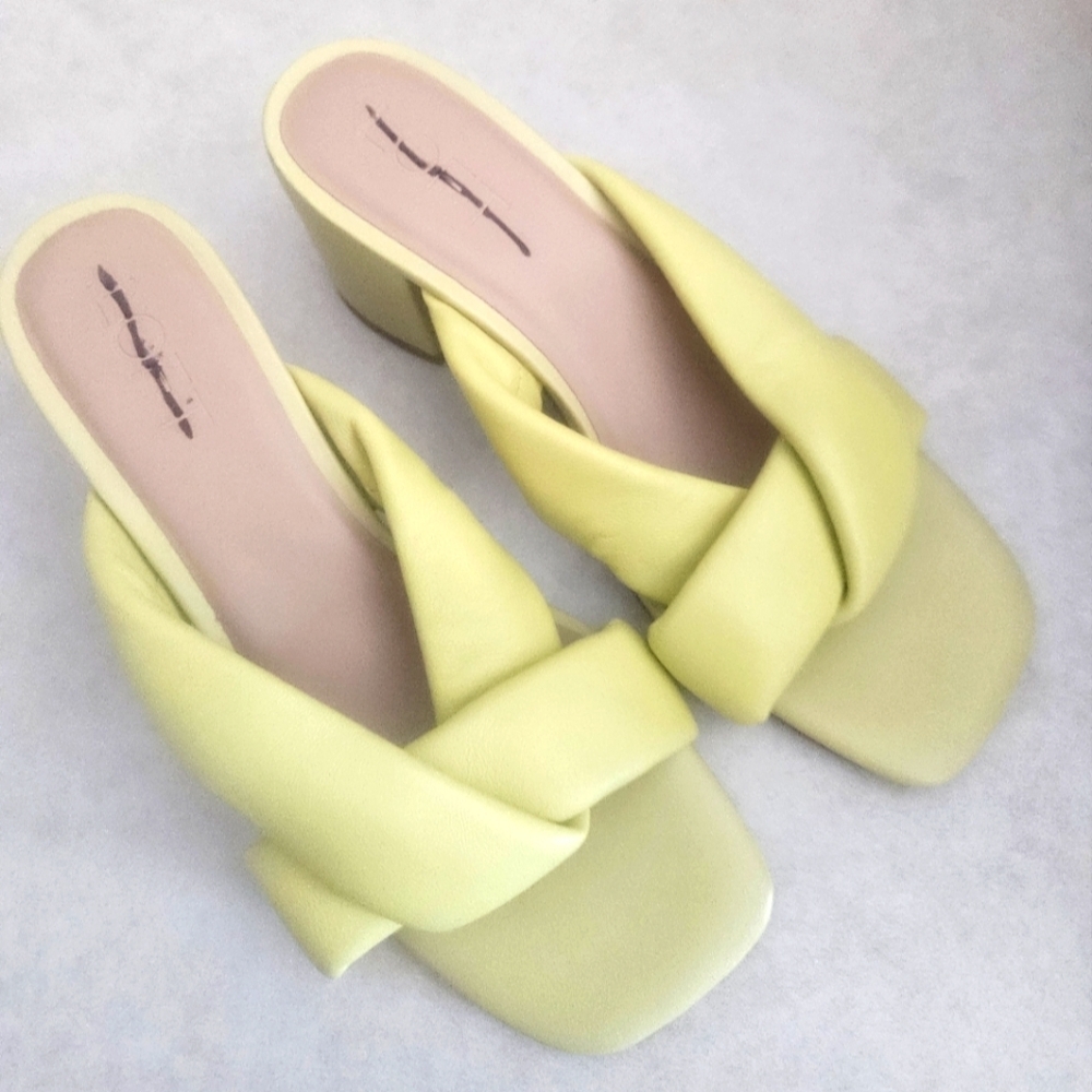 NEW! LOFT Puffed Twist Leather Slide On Open Toe Sandals 6.5. - Picture 2 of 8